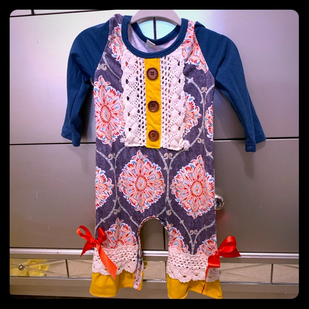 NEW Cute 0-6 month baby girl outfit. Unbranded.